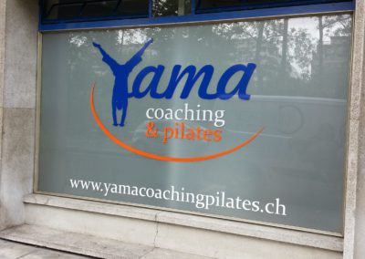 Marquage vitrine Yama Coaching à Genève (Suisse)
